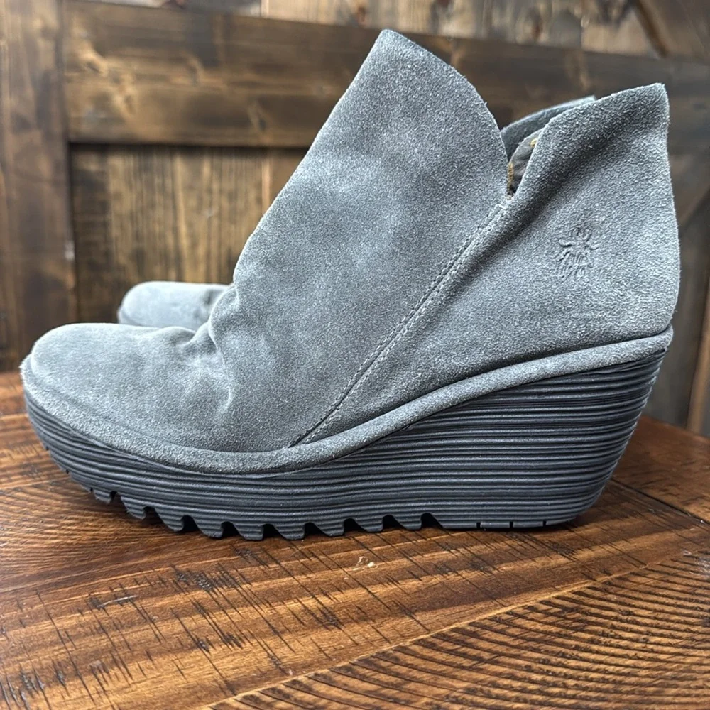FLY LONDON YIP Diesel Oil Suede Booties